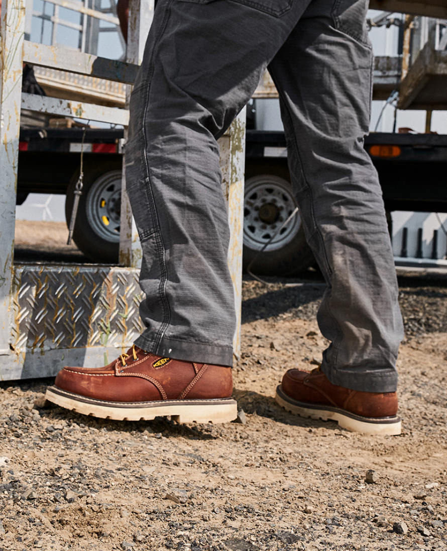Men's Cincinnati 6" Waterproof 90° Heel Boot (Soft Toe) | Tuscan Red/Sandshell