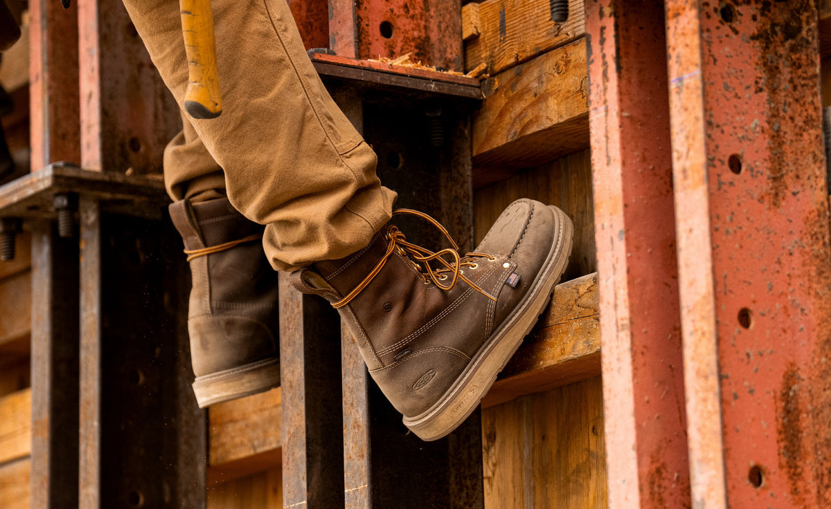 Men's Liberty 8" Waterproof Boot (Carbon Toe) | Chestnut/Gum
