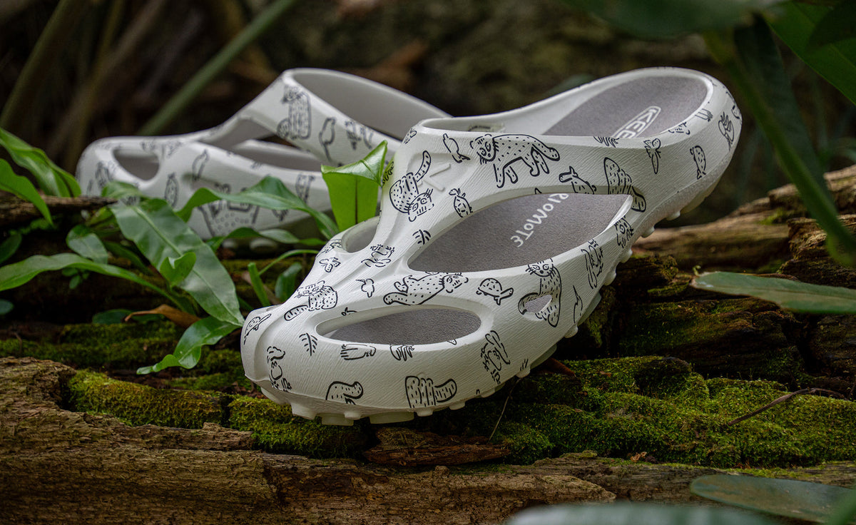 All Gender Shanti Arts Clog x Us 4 IRIOMOTE  |  Us 4 Iriomote